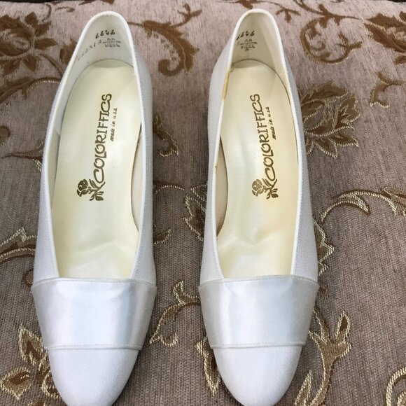 Dye-Able White Gloria Boca Crepe and Satin, Formal Elegant Wedding Comfortable - Picture 4 of 16